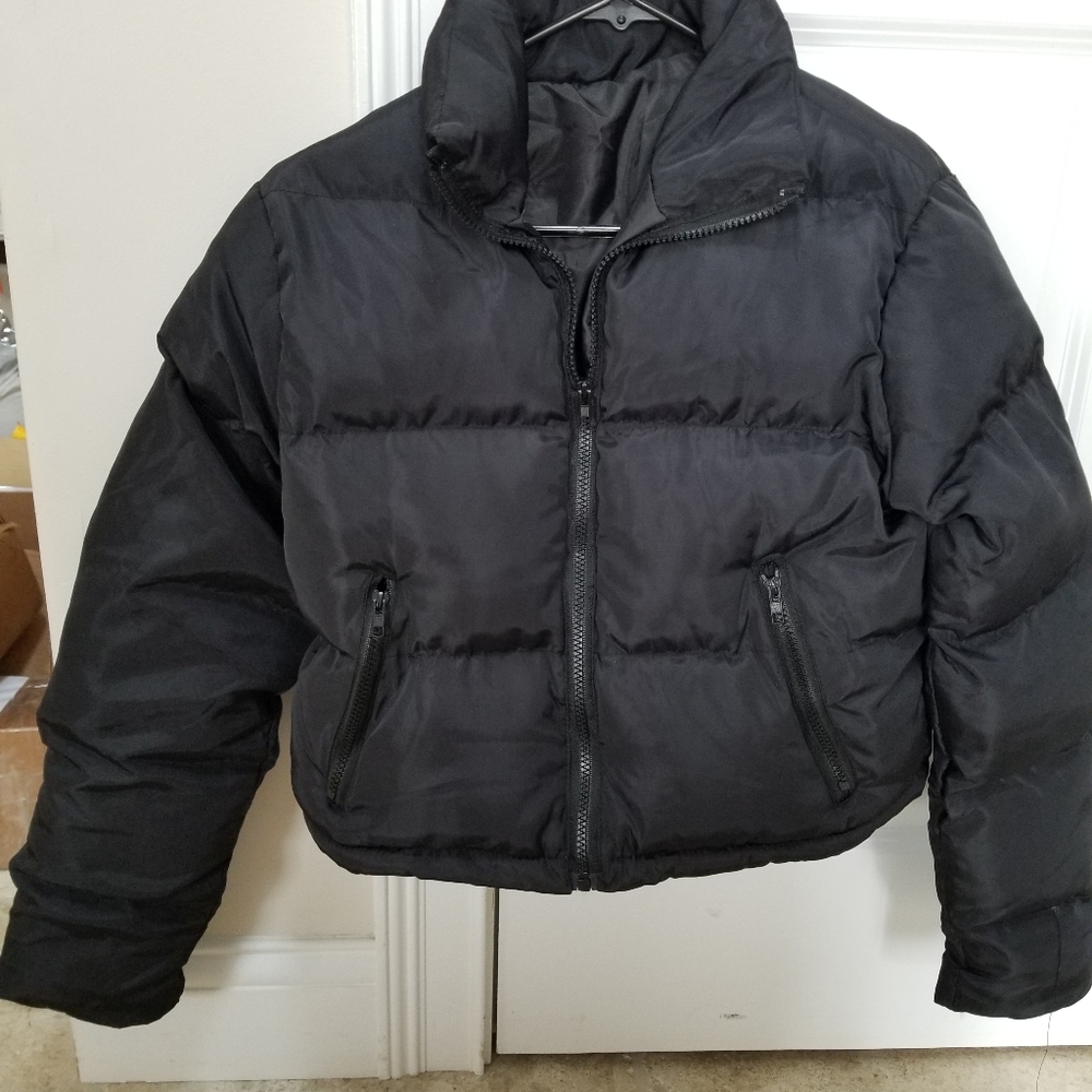 Women's Black Cropped Puffer Jacket XL